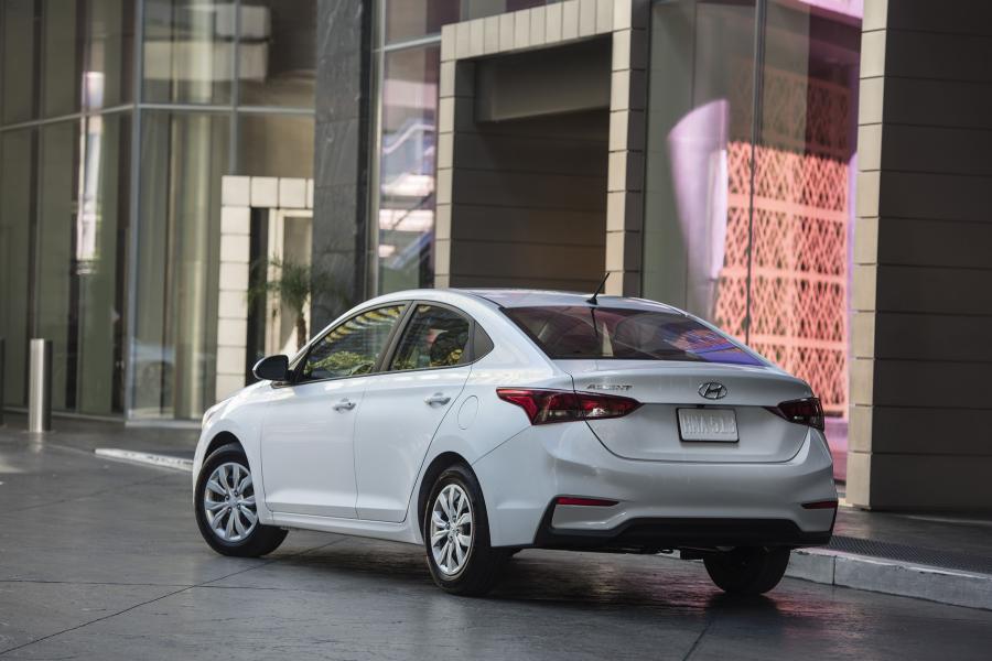  Hyundai Accent SE 2017 года  (NA) (фото 8 из 8)
